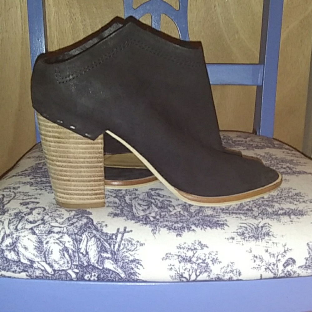 Thick Heeled High 👠